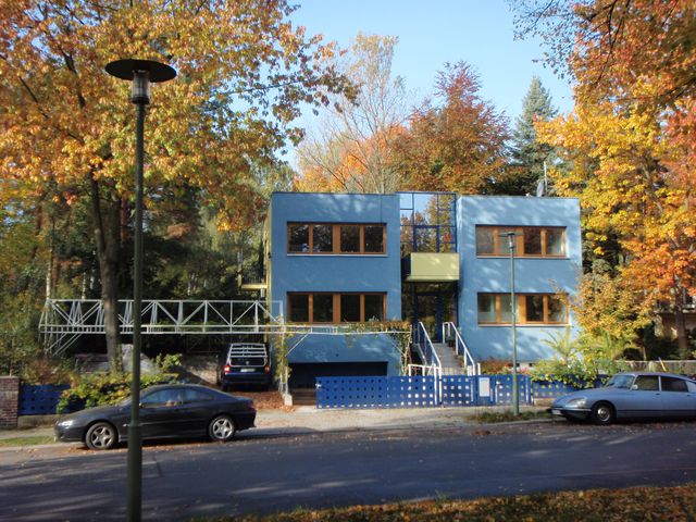 I10-HMP Heinrich-Mann-Platz 15-19  *** BUERO ***